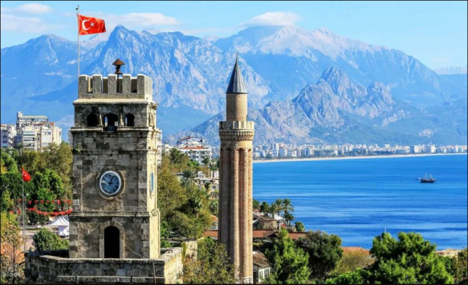 bien Antalya tho nhi ky 2